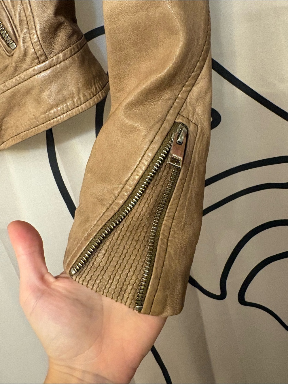 Women’s Lamarque Tan Leather Moto Jacket - Picture 4 of 14